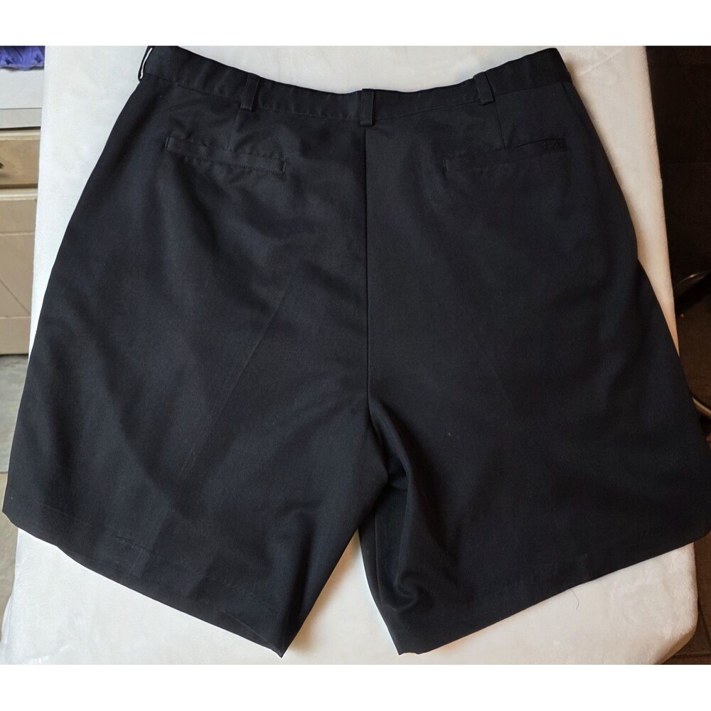 IZOD Men's XFG Men's Size 40 Black Golf Shorts